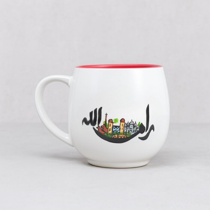 103385466_686359aac2016 مج بتصميم تراثي رام الله حجم 250 مل لون أبيض ( رسم يدوي ) - الصورة 1