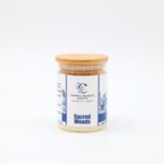 SACRED WOODS(خشب الصندل) شمعة برائحة صناعة يدوية