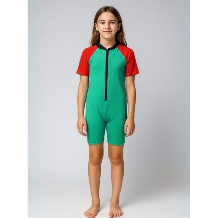 ملابس أطفال للسباحة لون أخضر و أحمر وكحلي