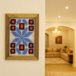 برواز شبك بتطريز نجمة لون برتقالي وكحلي وأزرق سماوي