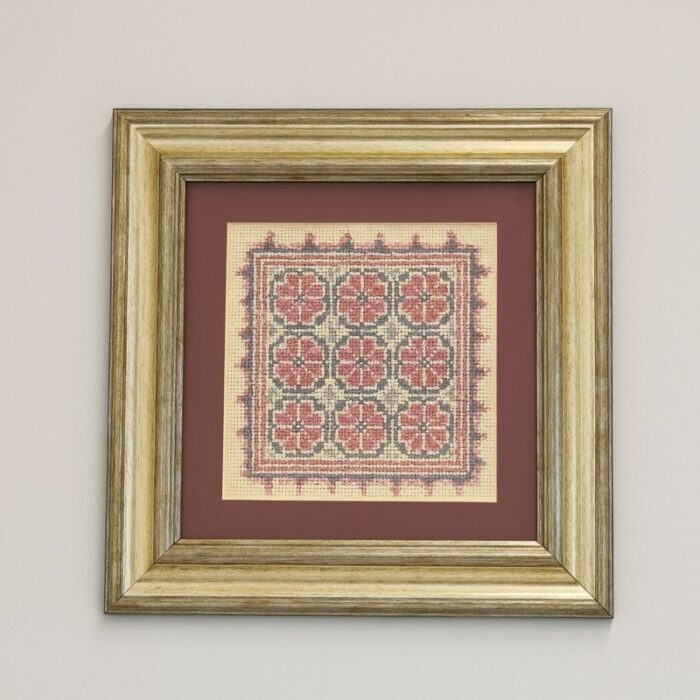 103385622_6866be580466e برواز لون خمري مع سكني - الصورة 1