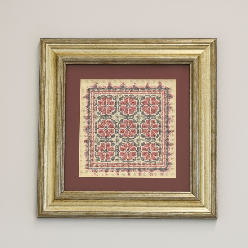 ⁦برواز لون خمري مع سكني⁩ - الصورة ⁦1⁩