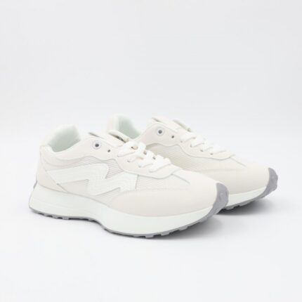 بوت رياضي ستاتي لون أبيض