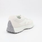 ⁦بوت رياضي ستاتي لون أبيض⁩ - الصورة ⁦4⁩