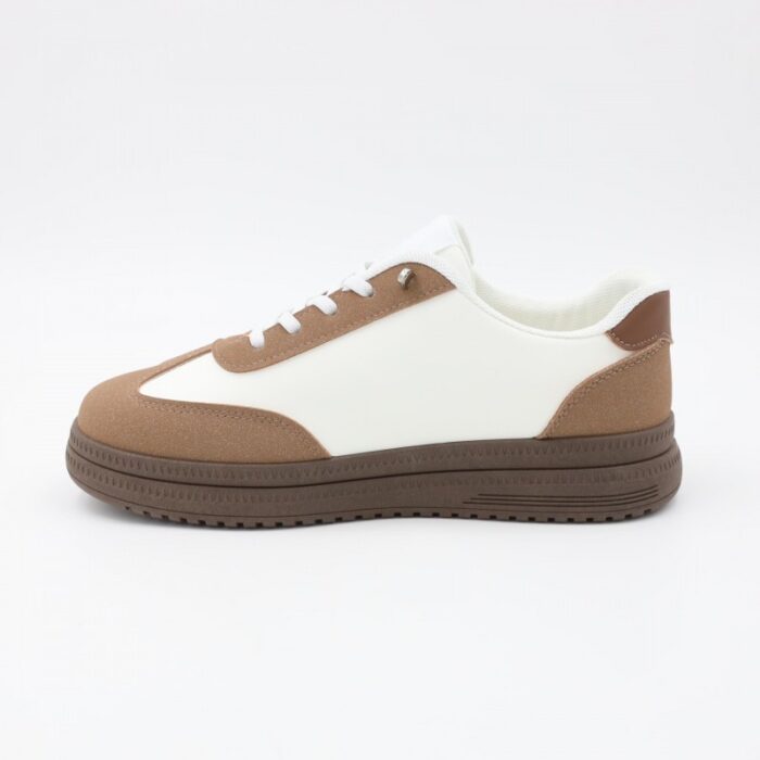 ⁦بوت جلد رياضي للنساء لون أبيض وبني⁩ - الصورة ⁦3⁩