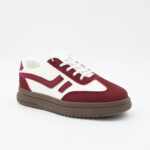 ⁦بوت جلد رياضي للنساء لون أبيض وعنابي⁩ - الصورة ⁦3⁩