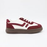 ⁦بوت جلد رياضي للنساء لون أبيض وعنابي⁩ - الصورة ⁦4⁩