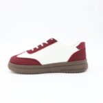 ⁦بوت جلد رياضي للنساء لون أبيض وعنابي⁩ - الصورة ⁦5⁩