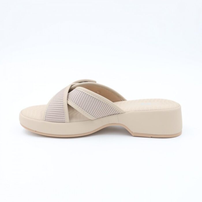 ⁦شبشب ستاتي للنساء لون بيج⁩ - الصورة ⁦4⁩