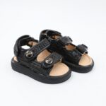 ⁦صندل بناتي للاطفال لون أسود⁩ - الصورة ⁦2⁩