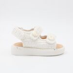 ⁦صندل بناتي للاطفال لون أبيض⁩ - الصورة ⁦2⁩