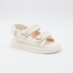 ⁦صندل بناتي بشريط لاصق للاطفال لون أبيض⁩ - الصورة ⁦2⁩