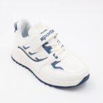 ⁦بوت رياضي جلد للأطفال لون أبيض وكحلي⁩ - الصورة ⁦6⁩