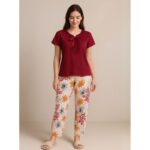 بيجامة للنساء لون خمري وبيج