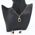 ⁦طقم إكسسوارات 3 قطع ( سلسال كريستال وحلق وخاتم ) لون أزرق⁩ - الصورة ⁦5⁩