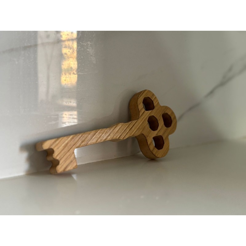 ⁦مفتاح ديكور من الخشب 16 سم⁩ - الصورة ⁦1⁩