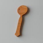 ⁦قطعة ديكور من الخشب على شكل ملعقة 25 سم⁩ - الصورة ⁦4⁩