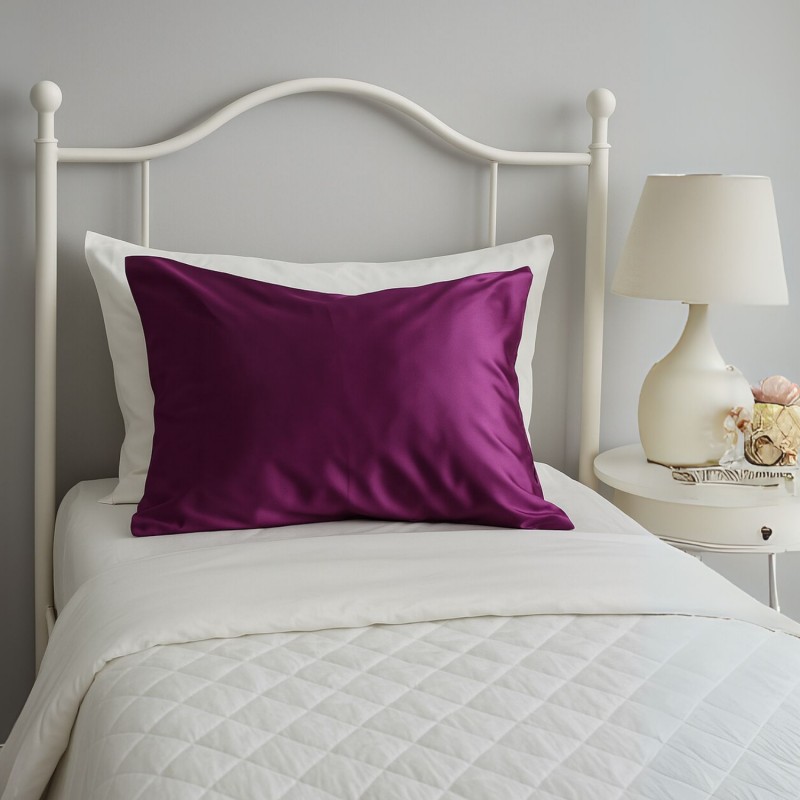 ⁦غطاء وسادة ستان لون بنفسجي⁩ - الصورة ⁦1⁩