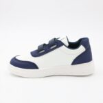 ⁦بوت سبورت جلد بشريطين لاصقين لون ابيض وكحلي⁩ - الصورة ⁦3⁩