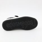 ⁦بوت سبورت بشريط لاصق لون أسود ونعل ابيض⁩ - الصورة ⁦5⁩