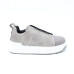 ⁦بوت سبورت ولادي بدون رباط لون رمادي⁩ - الصورة ⁦3⁩