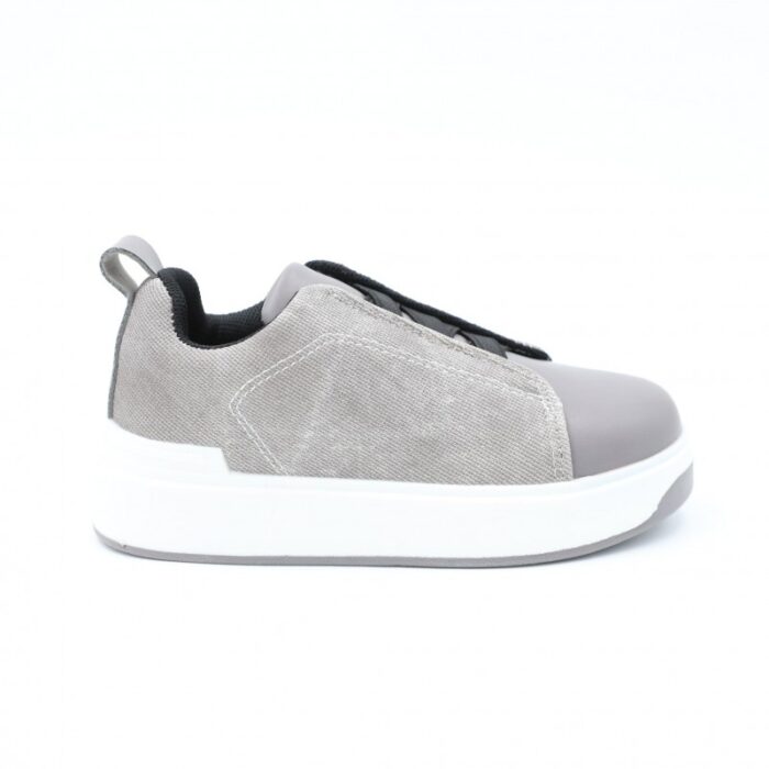 ⁦بوت سبورت ولادي بدون رباط لون رمادي⁩ - الصورة ⁦3⁩