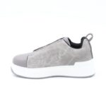 ⁦بوت سبورت ولادي بدون رباط لون رمادي⁩ - الصورة ⁦4⁩