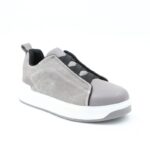 ⁦بوت سبورت ولادي بدون رباط لون رمادي⁩ - الصورة ⁦5⁩