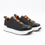 بوت سبورت ولادي بدون رباط لون أسود