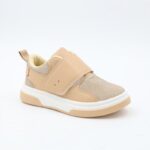 بوت سبورت ولادي بشريط لاصق لون بيج