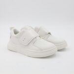 بوت سبورت ولادي بشريط لاصق لون ابيض