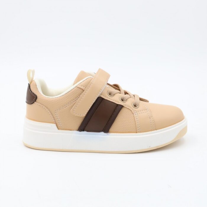 ⁦بوت سبورت بشريط لاصق لون بيج ونعل ابيض⁩ - الصورة ⁦3⁩