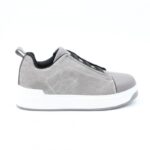 ⁦بوت سبورت بشريط لاصق لون رمادي⁩ - الصورة ⁦3⁩