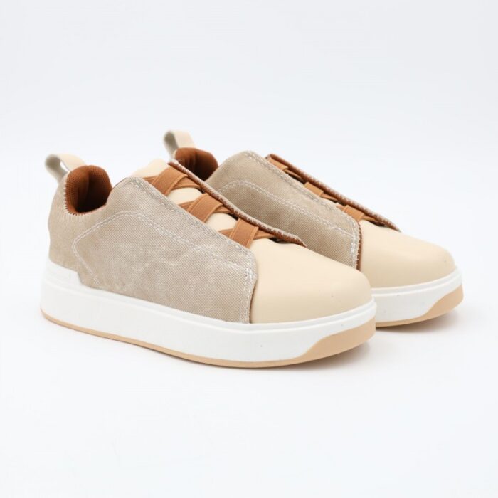 103386102_687299a4dca33 بوت سبورت بشريط لاصق لون بيج - الصورة 1