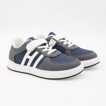 بوت جلد ولادي بشريط لاصق لون رمادي وسكني وكحلي ونعل أبيض