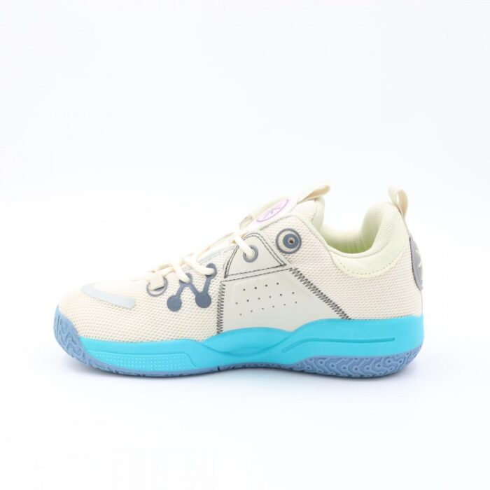 ⁦حذاء رياضي ولادي لون أبيض وأزرق⁩ - الصورة ⁦5⁩