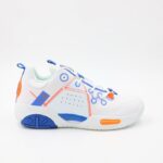 ⁦حذاء رياضي ولادي لون أبيض و أزرق⁩ - الصورة ⁦3⁩