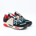 ⁦حذاء رياضي ولادي لون أسود و أحمر⁩ - الصورة ⁦3⁩