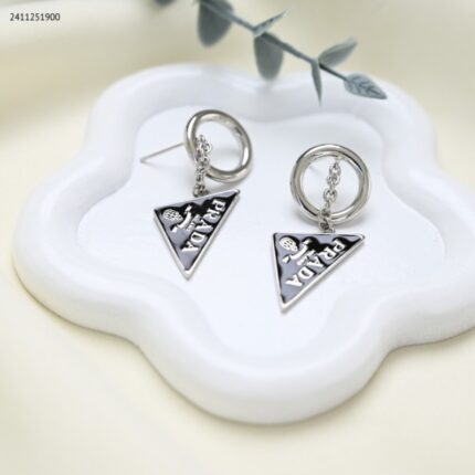 حلق مثلث الشكل لون فضي من FJ مقاوم لتغير اللون كفالة سنتين ضد تغير اللون