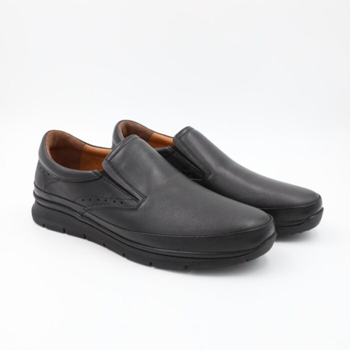 ⁦حذاء كاجوال طبي جلد بدون رباط للرجال لون أسود⁩ - الصورة ⁦5⁩