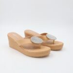 ⁦بابوج ستاتي بكعب تصميم اصبع لون بيج⁩ - الصورة ⁦2⁩