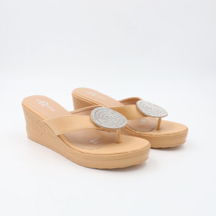 ⁦بابوج ستاتي بكعب تصميم اصبع لون بيج⁩ - الصورة ⁦3⁩