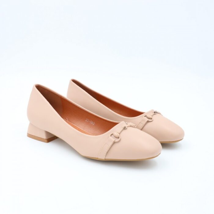 ⁦كندرة جلد كعب للنساء لون بيج⁩ - الصورة ⁦1⁩