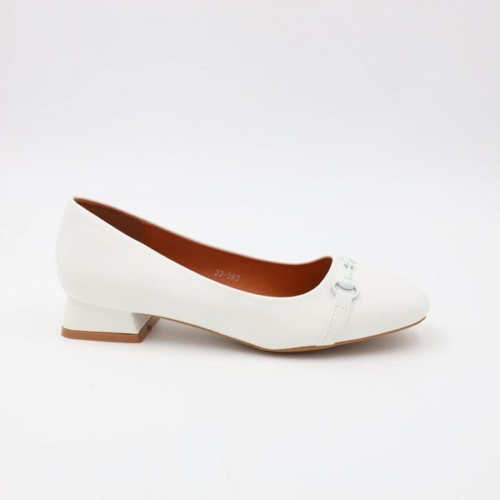 ⁦كندرة جلد كعب للنساء لون أبيض⁩ - الصورة ⁦2⁩