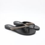 بابوج باليه بتصميم اصبع للنساء لون أسود