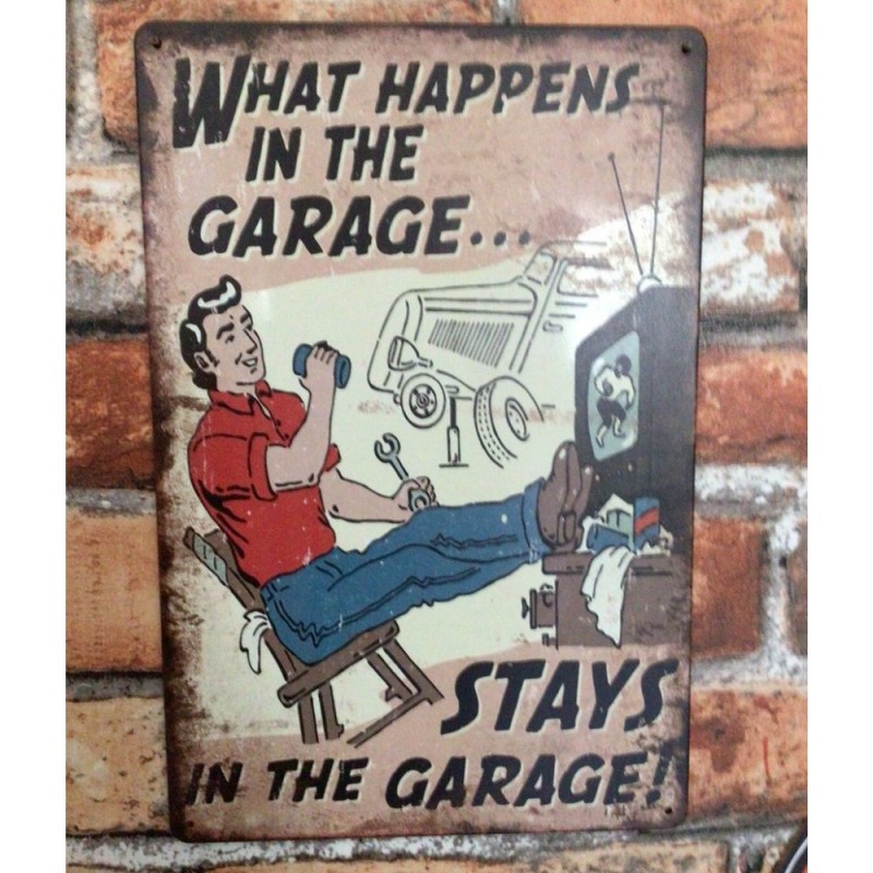 ⁦ديكور لوحة معدنية - What Happens in The Garage⁩ - الصورة ⁦1⁩