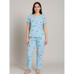 بيجامة ستاتية لون أزرق اشكال ملون بنطلون وبلوزة نص كم