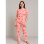 بيجامة ستاتية لون زهري اشكال ملون بنطلون وبلوزة نص كم
