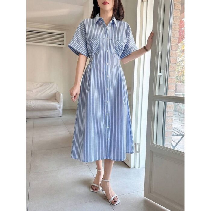 ⁦فستان صيفي طويل مخطط بالطول لون أزرق و أبيض⁩ - الصورة ⁦4⁩