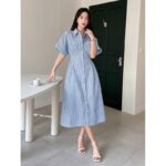 ⁦فستان صيفي طويل مخطط بالطول لون أزرق و أبيض⁩ - الصورة ⁦6⁩